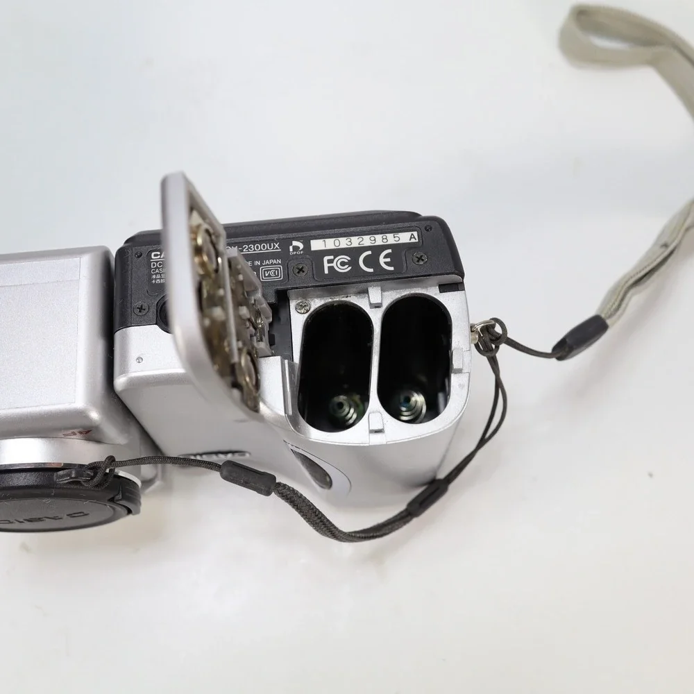 *NOT‎ WORKING* CASIO QV-2300UX Compact Digital Camera 2.1MP FOR PARTS REPAIR